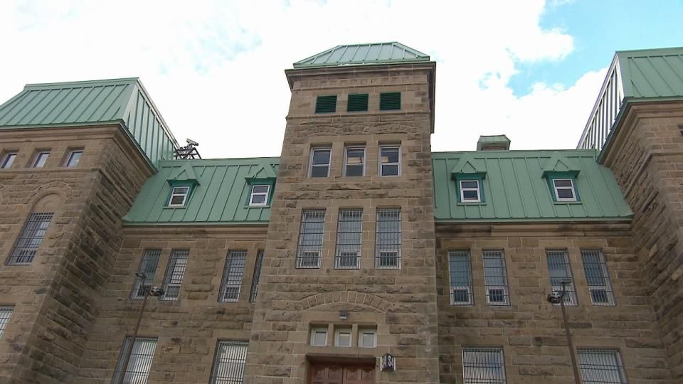 According to the Correctional Service Canada website, minimum-security inmates must be rated 'low' for escape risk and for required degree of supervision and control within the institution.  (CBC News  - image credit)