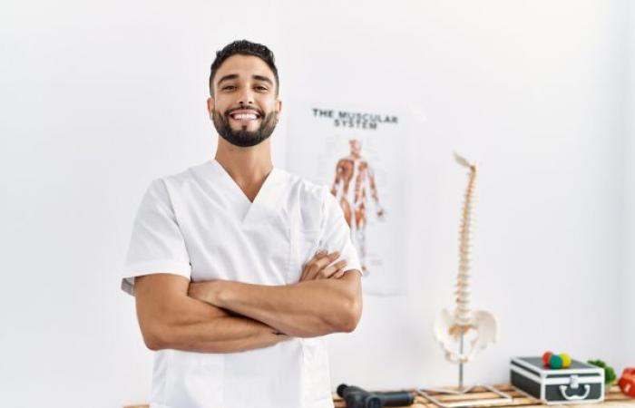 Chiropractor Jobs in Canada | What Newcomers Must Know