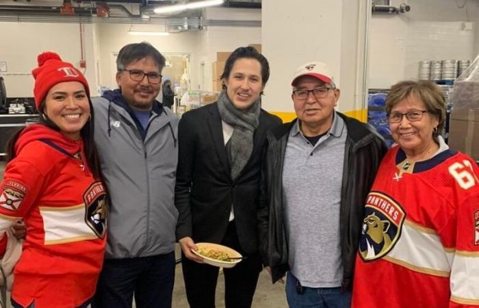 Panthers star Brandon Montour's 'amazing year' celebrated by family, First Nations community