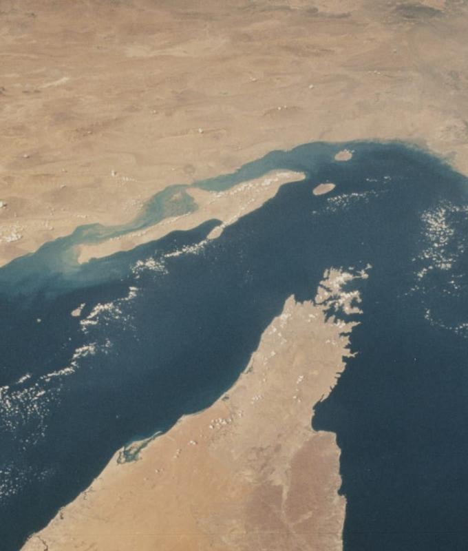 بسبب مضيق هرمز.. الاقتصاد العالمي يترقب شبح الركود الاقتصادي