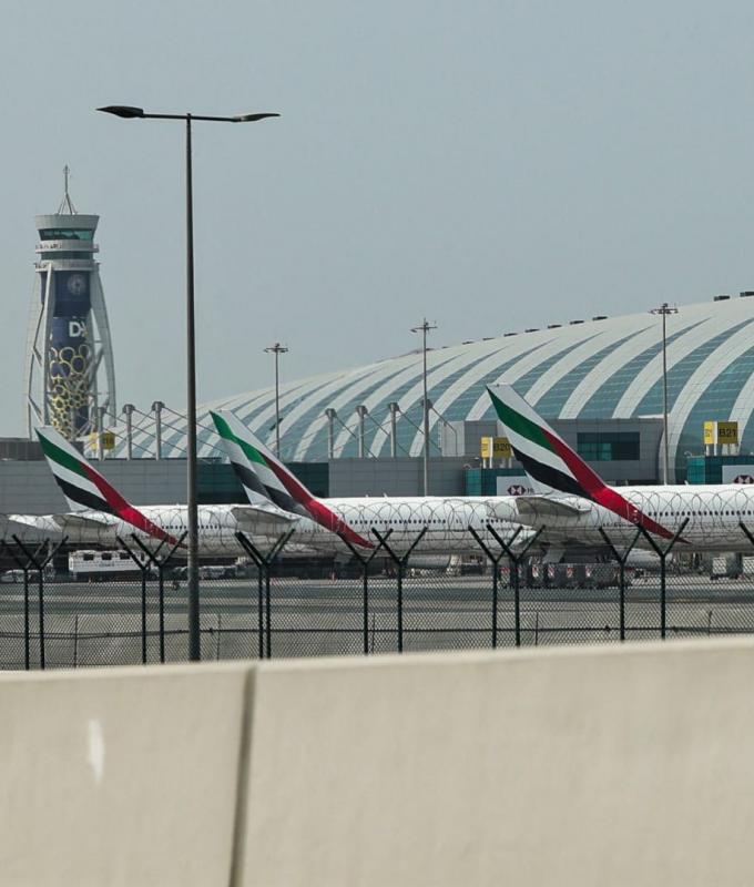 الإمارات.. سقوط طائرتي "درون" قرب مطار دبي الدولي وتسجيل إصابات