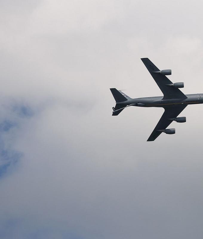 مصادر تكشف لـCNN عدد أفراد طاقم طائرة التزود بالوقود الأمريكية التي سقطت بالعراق