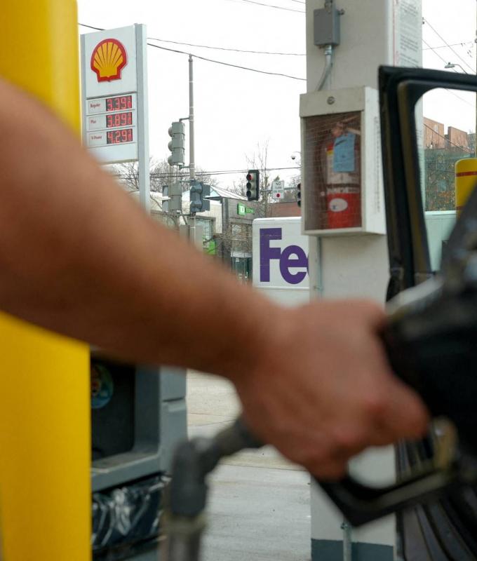 الولايات
      المتحدة
      ترفع
      علمها
      على
      سفارتها
      في
      فنزويلا
      مجدداً
      بعد
      7
      سنوات