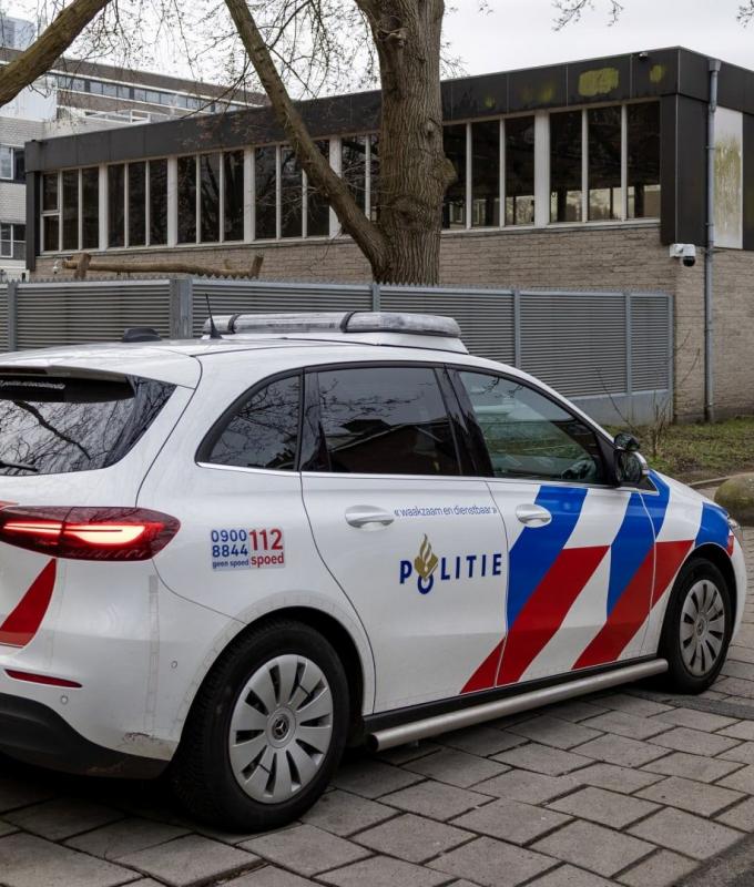 انفجار بمحيط مدرسة يهودية في أمستردام بحادث وصفته عمدة المدينة بـ"هجوم مُستهدف"