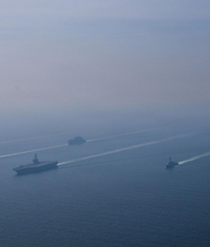 الجيش الأمريكي يرد على الحرس الثوري وادعاء تعطيل حاملة طائرات