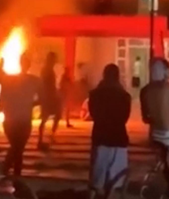 متابعة: موجة احتجاج شعبي نادرة تندلع في كوبا بسبب انقطاع التيار الكهربائي