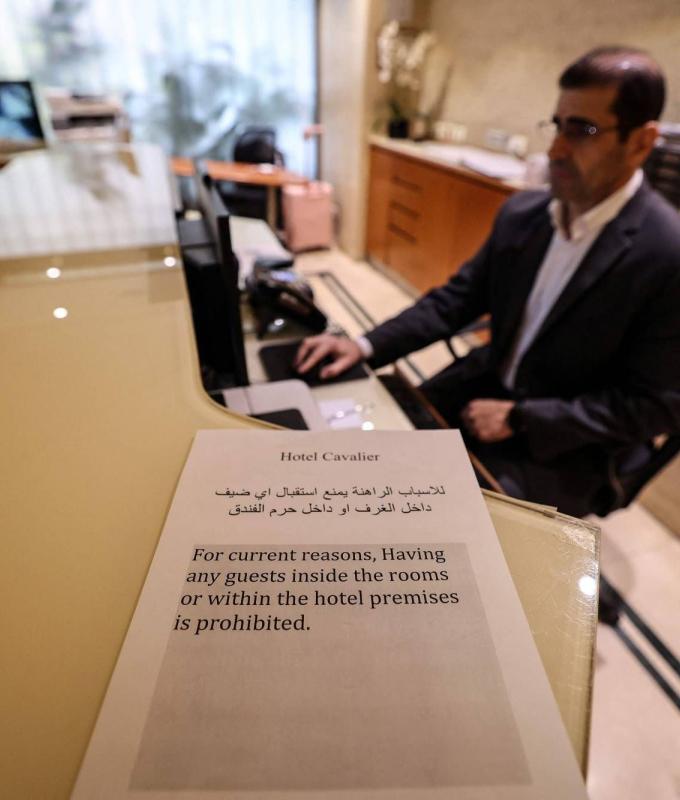 فنادق
      وشقق
      للإيجار
      في
      لبنان
      موصدة
      بوجه
      النازحين
      خوفاً
      من
      استهداف
      إسرائيلي