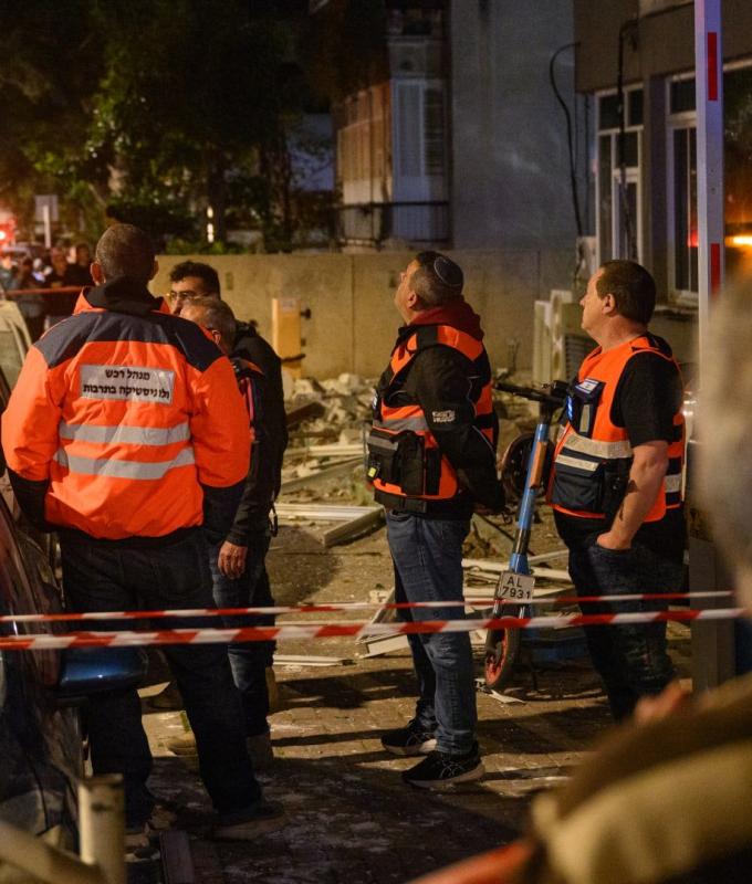 إسرائيل.. تساقط حطام صواريخ إيرانية بأكثر من منطقة فجر الأربعاء