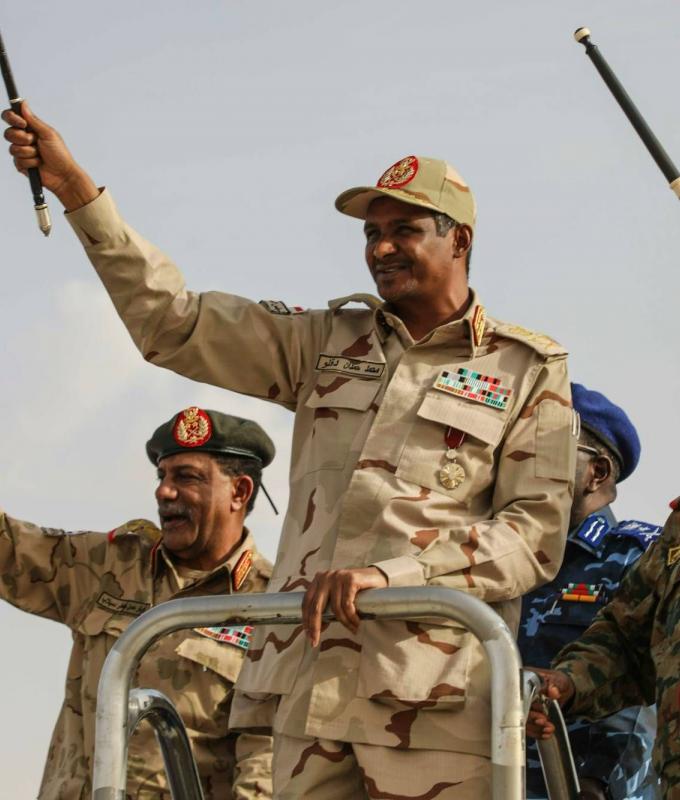 تعديل
      وزاري
      جزئي
      يطيح
      بـ3
      وزراء
      في
      موريتانيا