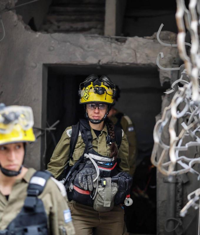 إسرائيل
      تشن
      ضربات
      واسعة
      على
      طهران...
      وتعترض
      صواريخ
      من
      إيران
      واليمن