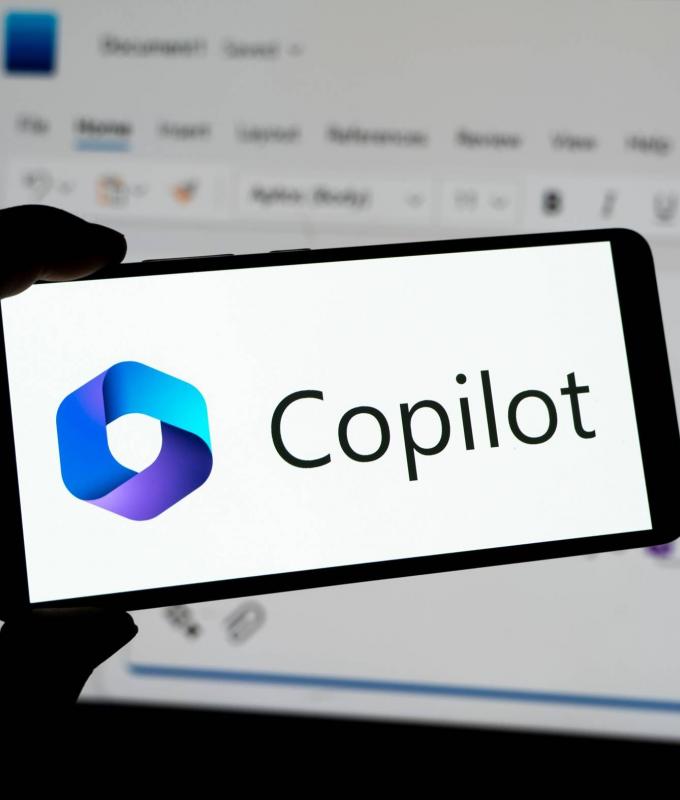 «مايكروسوفت»
      تتيح
      «كوبايلوت
      كوورك»
      زميل
      عمل
      رقمياً
      ضمن
      «فرونتير»