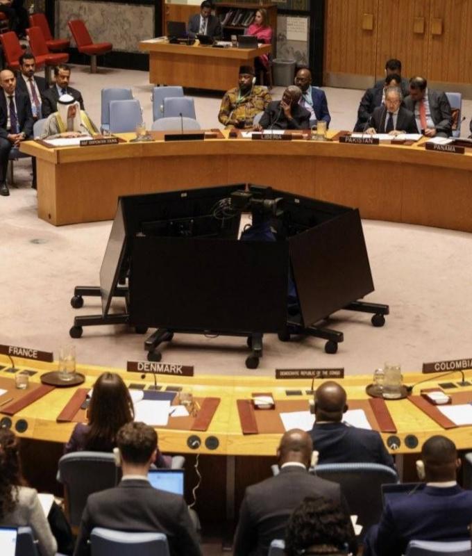 أوكرانيا
      تعرض
      المساعدة
      في
      إعادة
      فتح
      مضيق
      هرمز