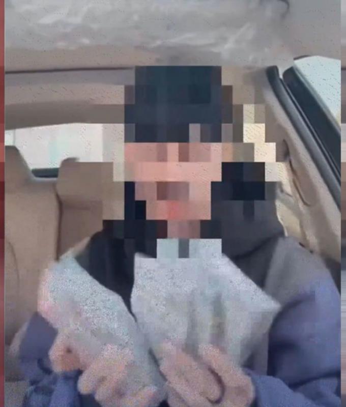 السعودية.. فيديو شخص يعرض أموال "مفقودة" والأمن يضبطه ويبين السبب