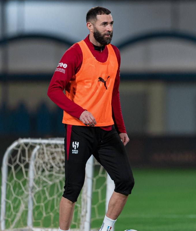 ولي
      العهد
      السعودي
      يلتقي
      رئيس
      الاتحاد
      الدولي
      لكرة
      القدم