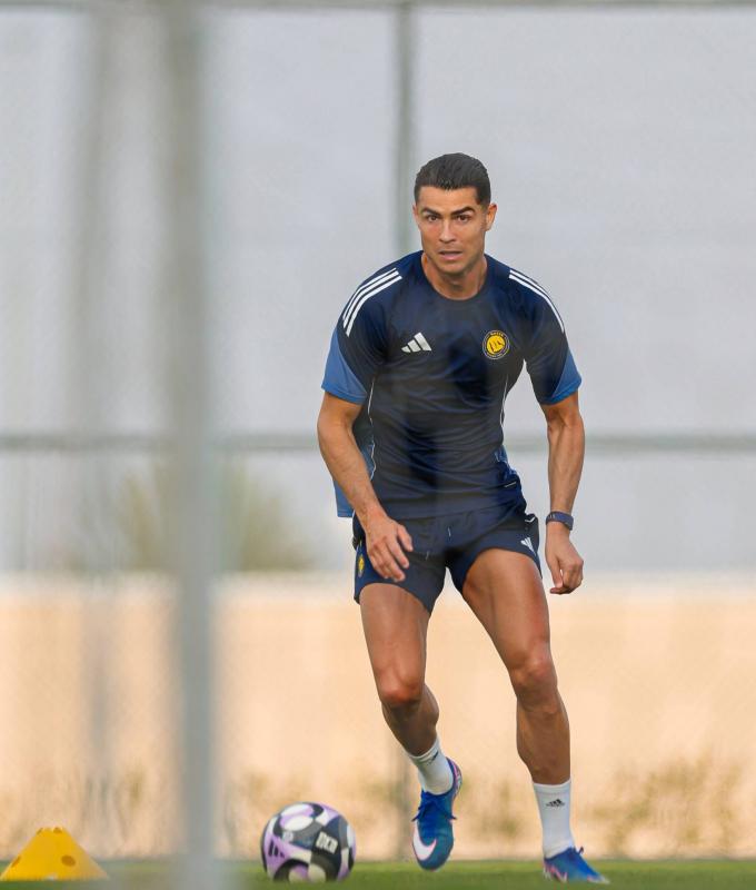 مخالفات
      انضباطية
      تضع
      الهلال
      والأهلي
      والنصر
      تحت
      طائلة
      العقوبات
      الآسيوية