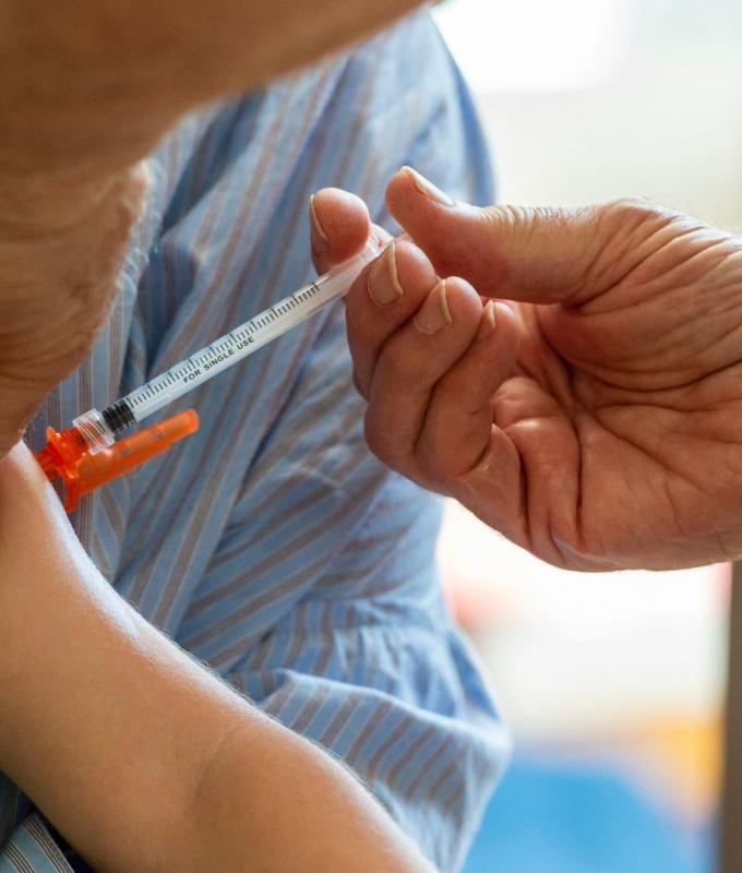 "الزيز".. متحوّر جديد من "كوفيد-19" ينتشر في أنحاء الولايات المتحدة