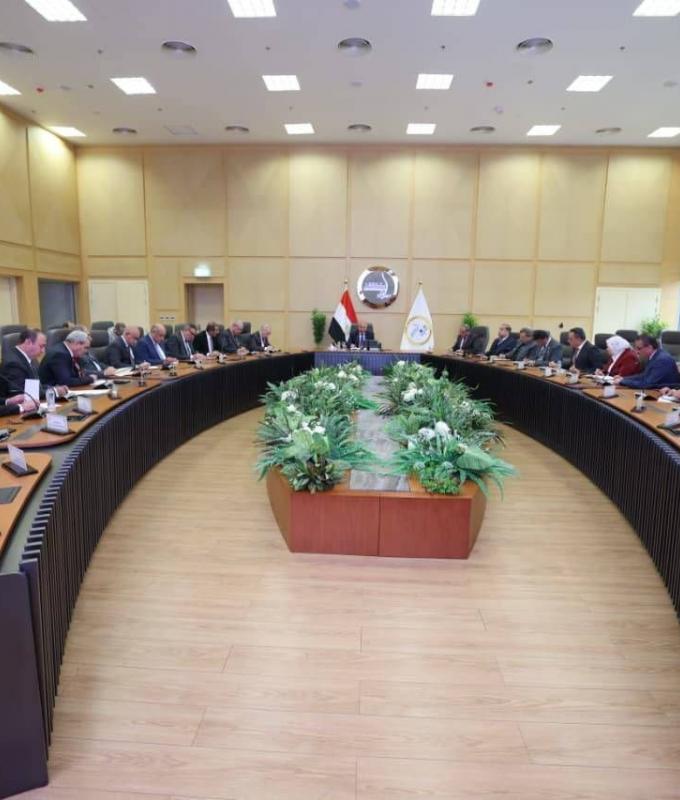 إجراءات
      «التقشف
      الحكومي»
      في
      مصر
      تطول
      المواصلات
      العامة