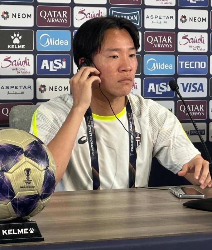 مدرب
      «فيسيل
      كوبي»:
      نعاني
      الإصابات...
      وخبرة
      «السد»
      القطري
      عالية