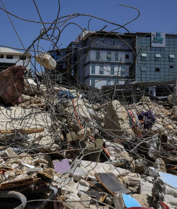 اشتباكات
      متواصلة
      في
      بنت
      جبيل
      وفصل
      جنوب
      لبنان
      بتدمير
      «جسر
      القاسمية»