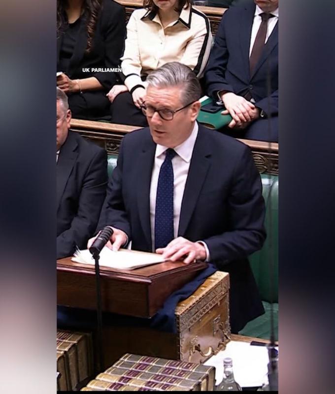 شاهد.. اعتذار رسمي من رئيس وزراء بريطانيا لضحايا إبستين بعد جدل تعيين سفير سابق لدى أمريكا