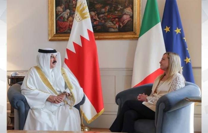 ولي العهد السعودي يتلقى رسالة من أمير قطر تتعلق بعلاقات البلدين