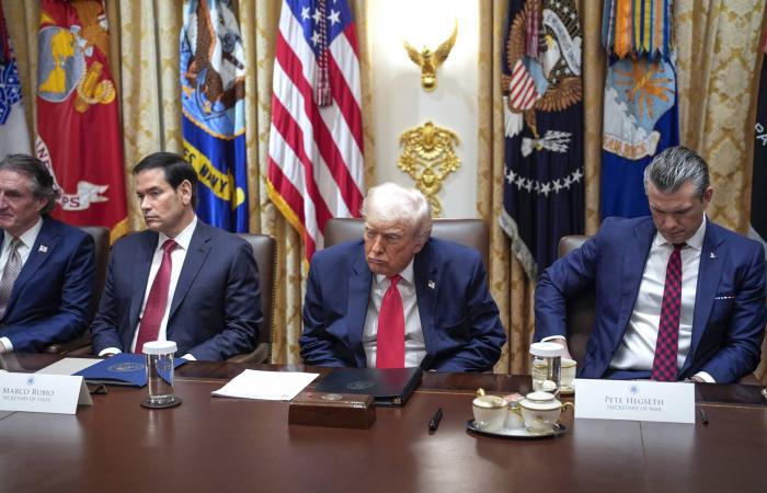 «إف
      بي
      آي»:
      صلات
      محتملة
      بين
      منفّذ
      «هجوم
      الحرس
      الوطني»
      وجماعة
      متشددة