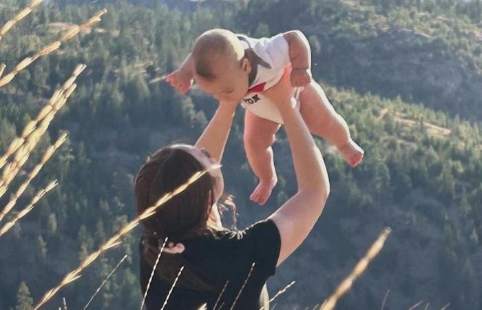 Vigil
      held
      for
      21-year-old
      mom
      shot
      and
      killed
      in
      Penticton,
      B.C.