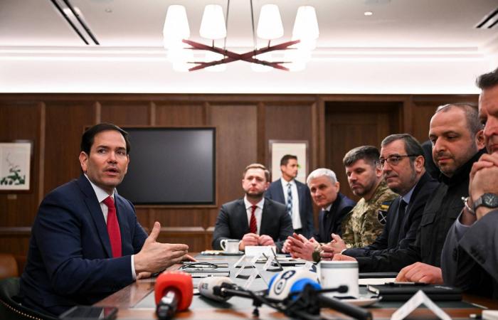 مصرع
      18
      مهاجراً
      في
      غرق
      قارب
      مطاطي
      جنوب
      كريت