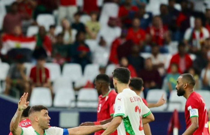 الهلال
      يتحرَّك
      لضم
      محمد
      صلاح
      بعد
      تصريحاته
      النارية