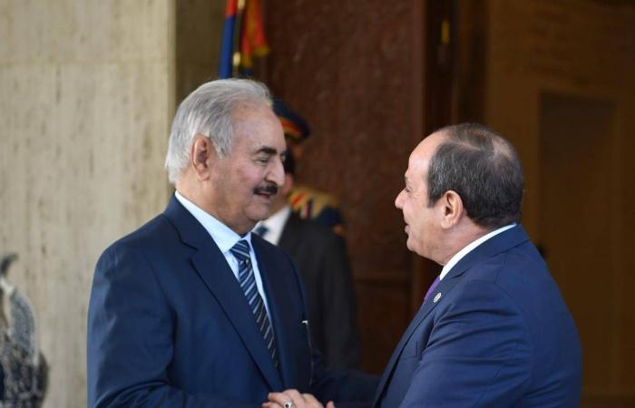 مباحثات
      بين
      السيسي
      وحفتر
      تركز
      على
      السودان
      والحدود
      البحرية
      و«المرتزقة»