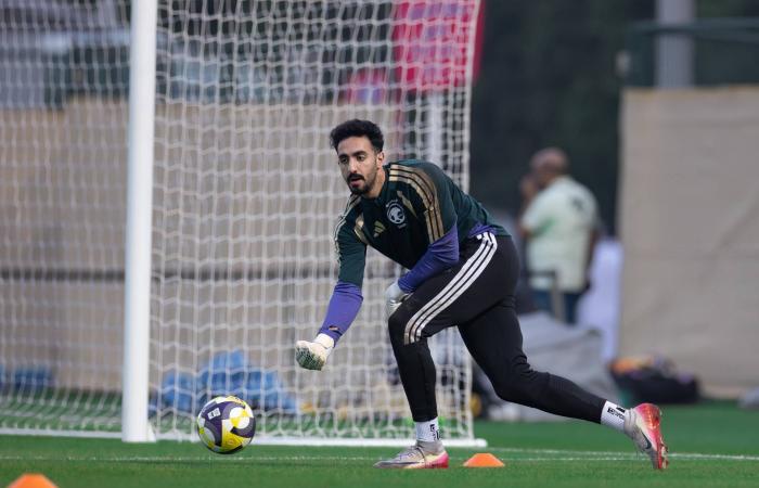 الهلال
      يتحرَّك
      لضم
      محمد
      صلاح
      بعد
      تصريحاته
      النارية