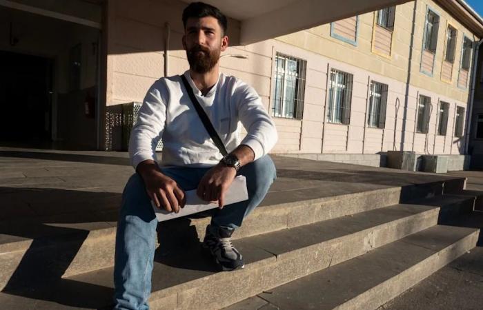 Some
      Syrians
      are
      going
      home
      a
      year
      after
      the
      fall
      of
      Assad.
      Others
      are
      cautious
      about
      a
      one-way
      trip