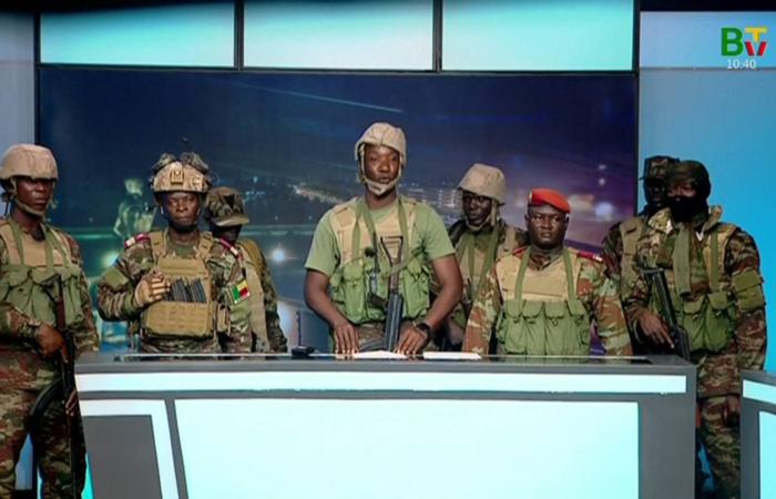 جماعة
      مسيحية:
      نيجيريا
      تنقذ
      100
      طفل
      اختطفوا
      من
      مدرسة
      كاثوليكية