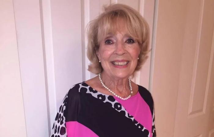 'She
      froze
      to
      death,'
      says
      grandson
      of
      woman
      found
      dead
      outside
      Laval
      seniors'
      residence