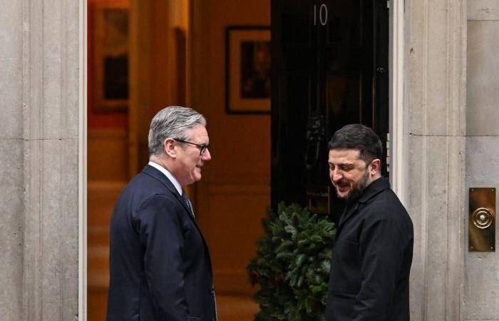 ستارمر
      يطلق
      حسابه
      على
      تيك
      توك
      رغم
      حظر
      التطبيق
      على
      الأجهزة
      الحكومية