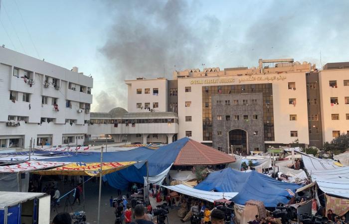 الدفاع المدني في غزة ينتشل 98 شهيداً من مقبرة مؤقتة بمستشفى الشفاء الطبي