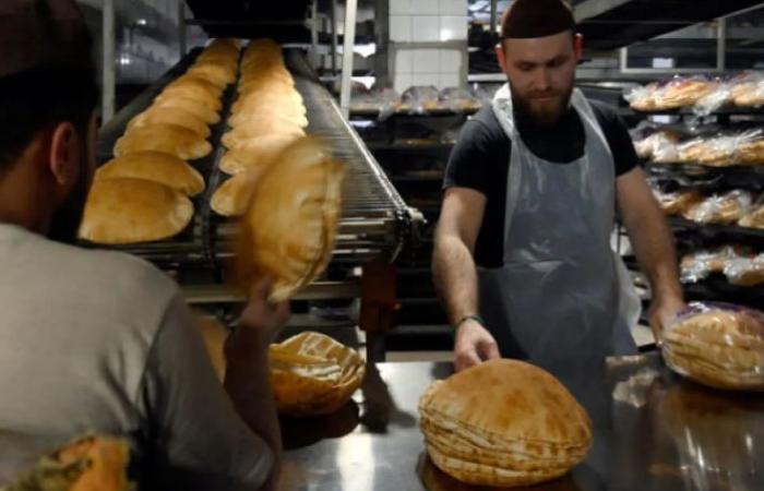 ميعاد
      النوم
      الثابت
      كل
      ليلة
      يساعد
      في
      خفض
      ضغط
      الدم
      والحفاظ
      على
      صحة
      القلب