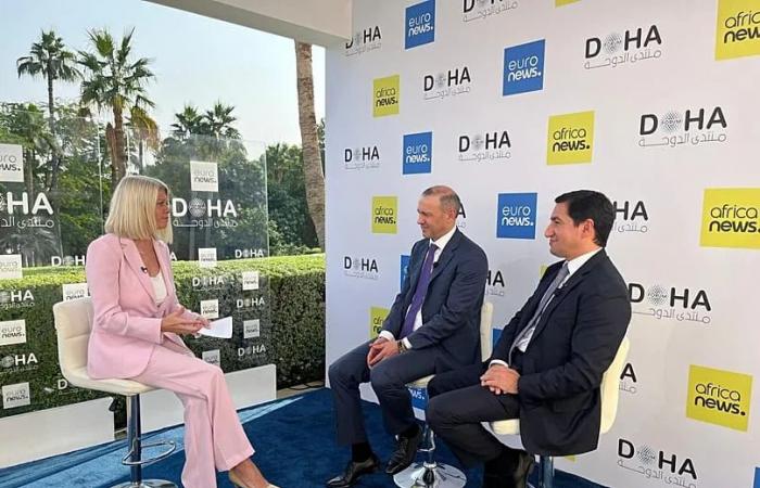 Exclusive:
      Armenia
      and
      Azerbaijan
      representatives
      come
      together
      publicly
      in
      Euronews
      interview