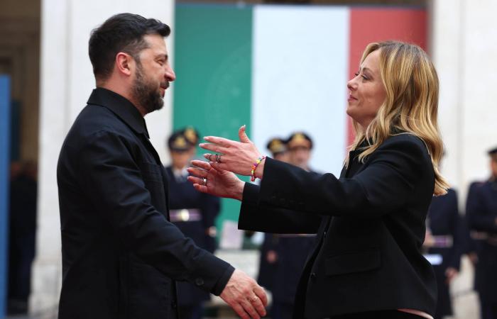 مقتل
      شخص
      وإصابة
      آخر
      في
      إطلاق
      نار
      بجامعة
      ولاية
      كنتاكي
      الأميركية