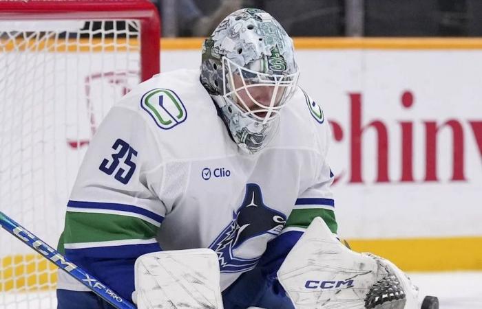 Canucks:
      Will
      return
      of
      motivated,
      reflective
      Thatcher
      Demko
      help
      steady
      listing
      ship?