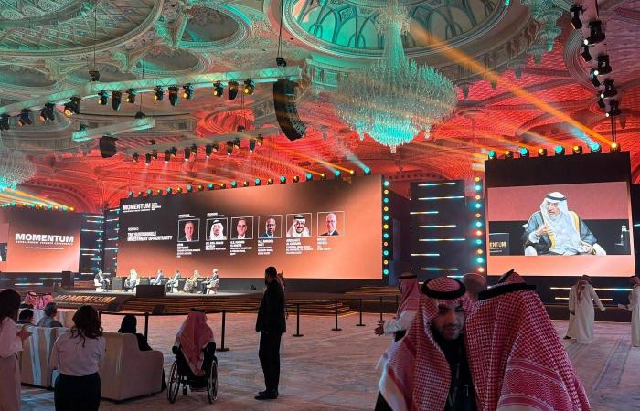 السعودية...
      زخم
      للتمويل
      التنموي
      قائم
      على
      التنوع
      والاستدامة