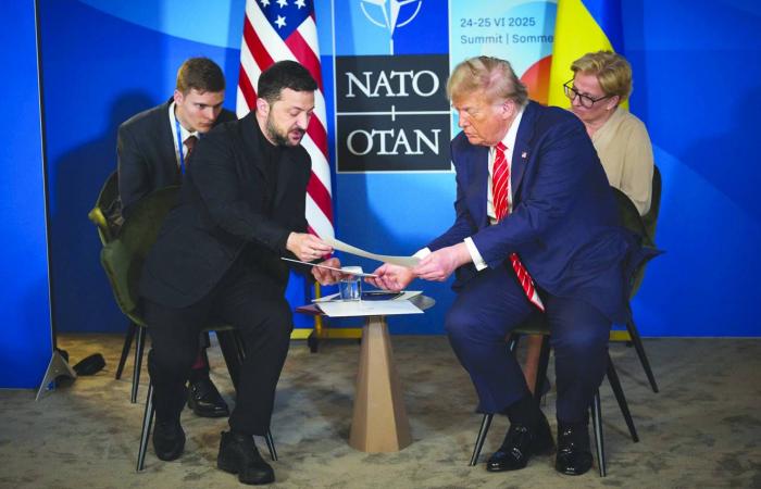 كييف
      تهاجم
      سفينة
      تابعة
      لأسطول
      الظل
      الروسي
      في
      البحر
      الأسود