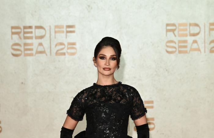 خزانة شتاء 2025..10 قطع موضة أساسية لا غنى عنها