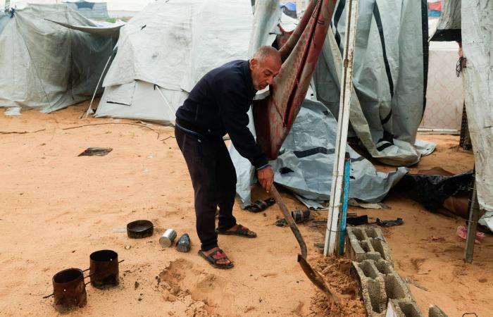 سوريا
      تُرحّب
      بإلغاء
      «قانون
      قيصر»:
      خطوة
      نحو
      التعافي
      الاقتصادي
      وإعادة
      الإعمار