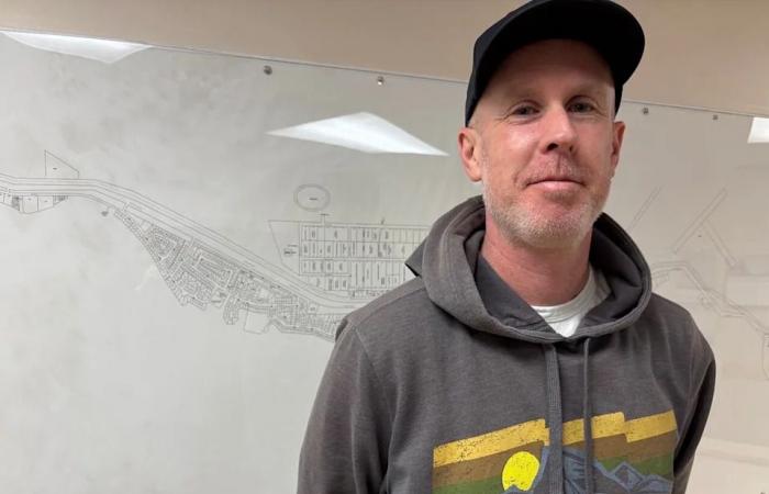 Meet
      some
      of
      the
      people
      trying
      to
      help
      in
      Hay
      River
      as
      its
      drug
      crisis
      deepens