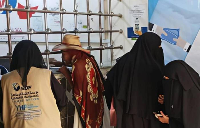 العليمي
      يشيد
      بدور
      السعودية
      لإنهاء
      التوتر
      شرق
      اليمن