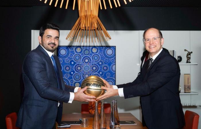 رئيس اللجنة الأولمبية القطرية يلتقي الأمين العام للاتحاد الدولي لكرة السلة