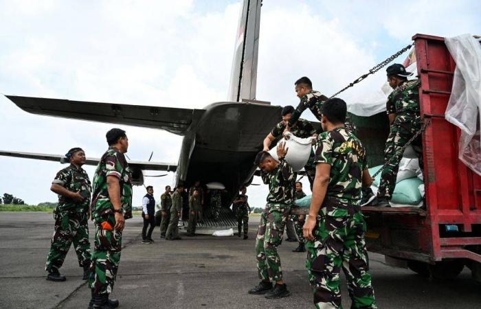 المساجد
      في
      إندونيسيا
      لم
      تسلم
      من
      الفيضانات