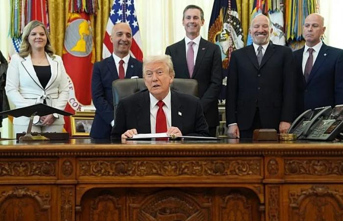 Analysis:
      Trump's
      trade
      and
      tax
      policies
      set
      to
      widen
      EU-US
      innovation
      gap
      in
      2026