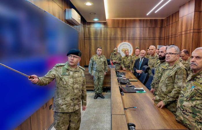 تركيا:
      لا
      خيار
      أمام
      «قسد»
      سوى
      تنفيذ
      اتفاق
      الاندماج
      بالجيش
      السوري